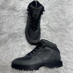 Nike ACG Vintage 90s Chunky Hiking Unisex Gorpcore Boots Leather Mid Top Sneaker